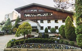 Family Hotel Borova Gora